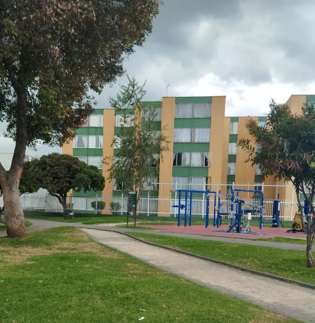 Cómoda habitación en conjunto cerrado de Zarzamora Bogotá con vigilancia privada