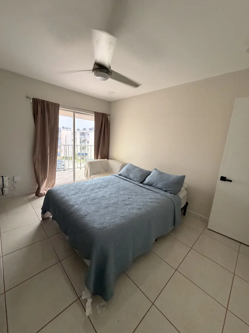 Habitación en arriendo ( Dadeland Mall)