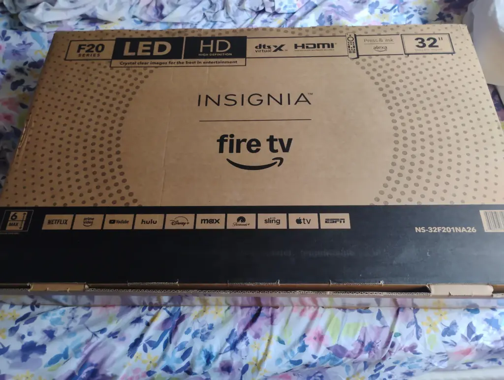 Televisor Inteligente LED HD Insignia de 32" Fire TV