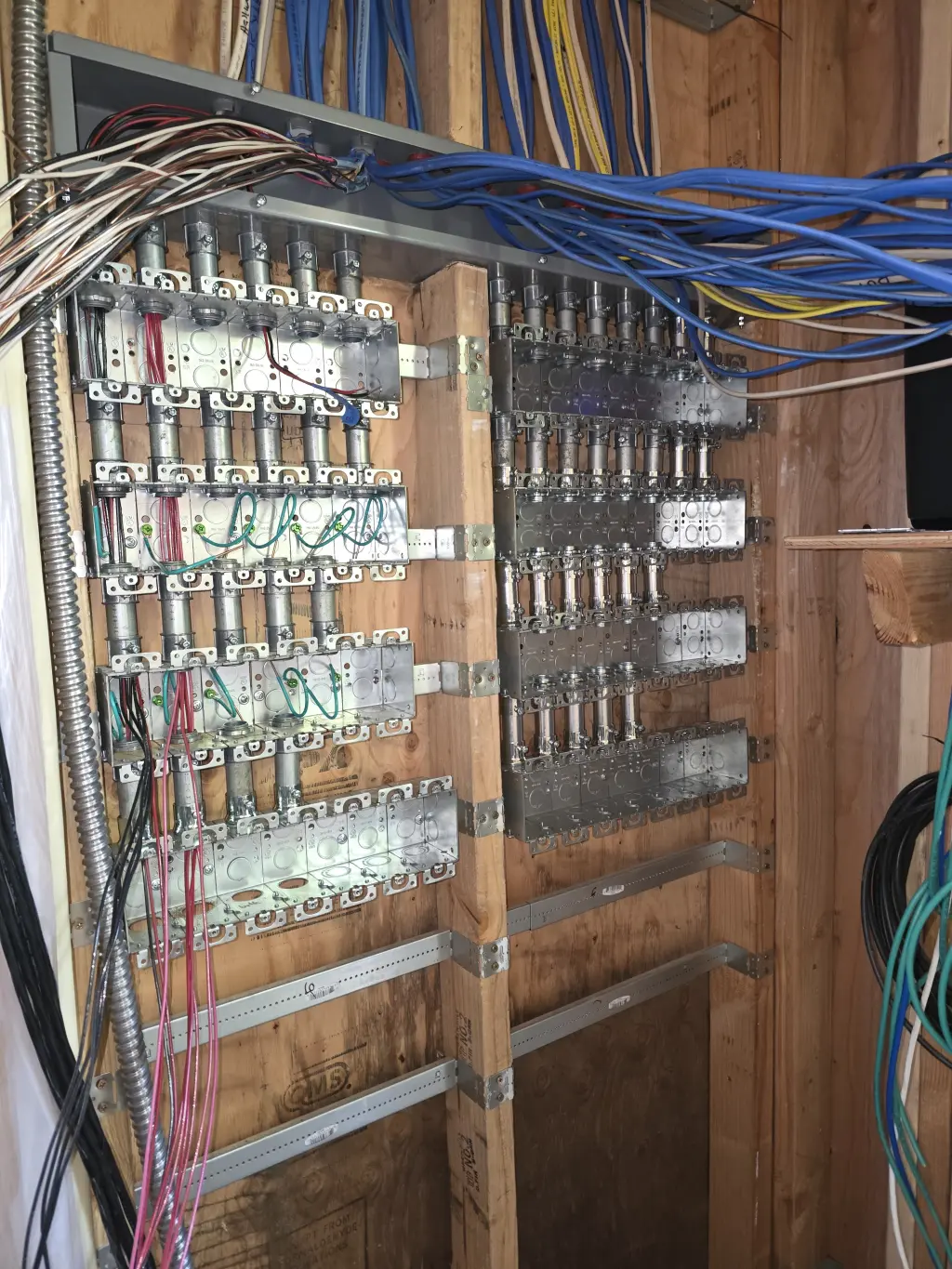 Ofrezco mis servicios de electricista