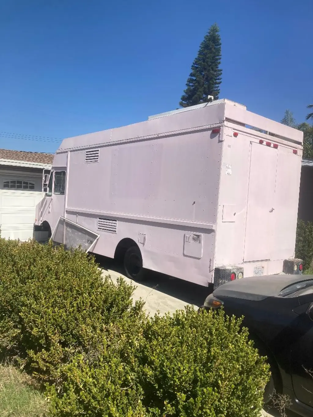 SE VENDE FOOD TRUCK SEMI NUEVA