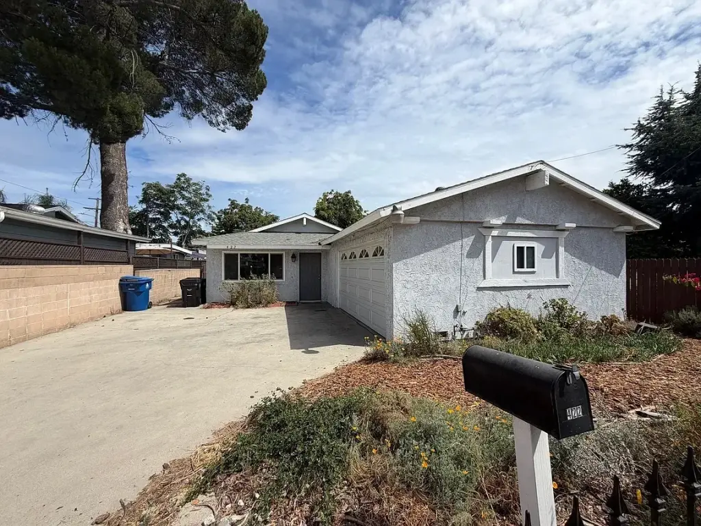 Spacious comfortable stainless steel home