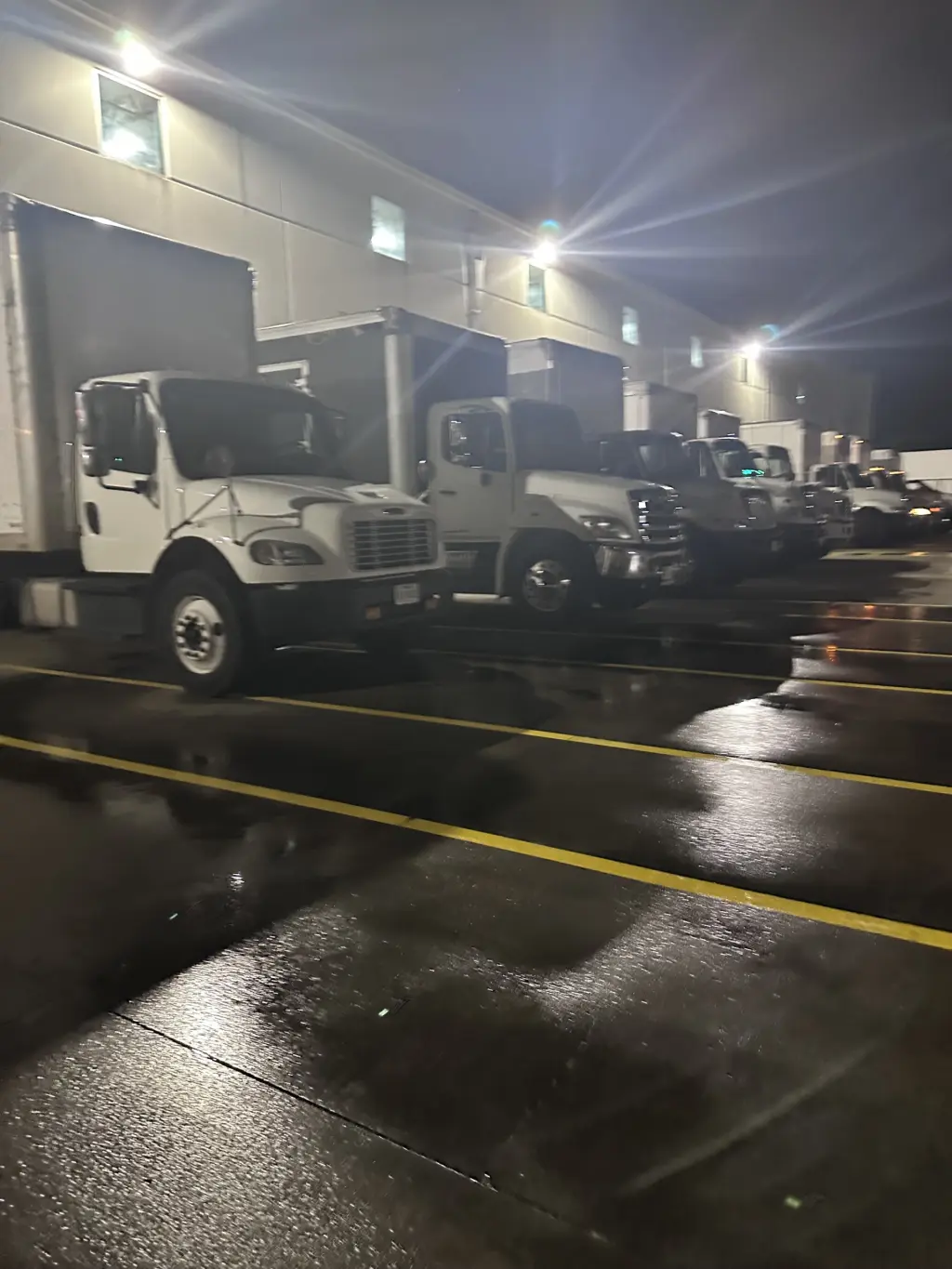 Busco choferes licencia clase C para camión Box Truck.