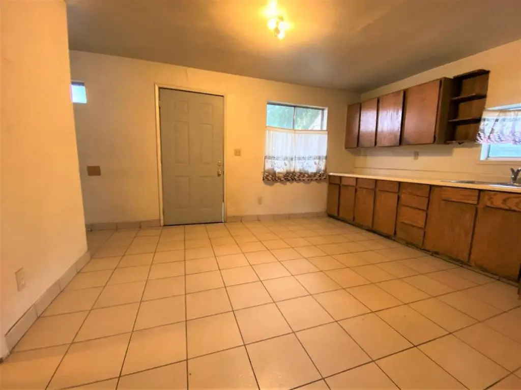 FULLERTON CA Vivienda con servicios incluidos