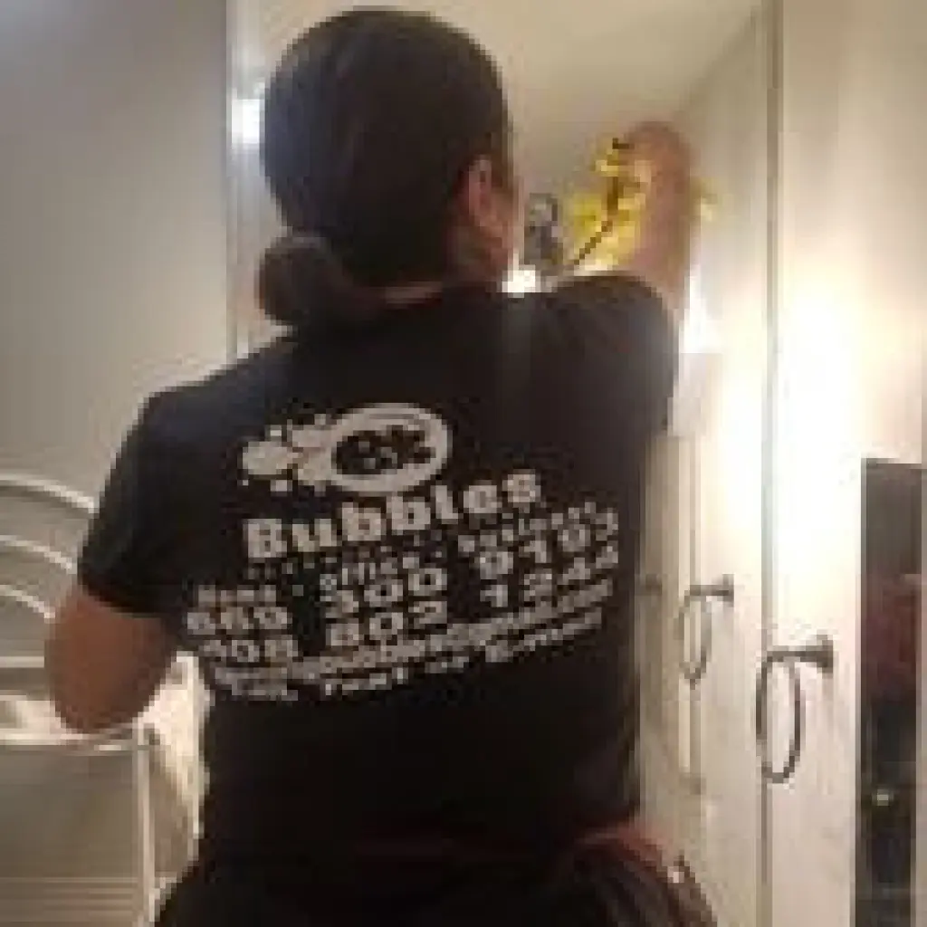 Part Time a mujeres en limpieza EN MORGAN HILL!