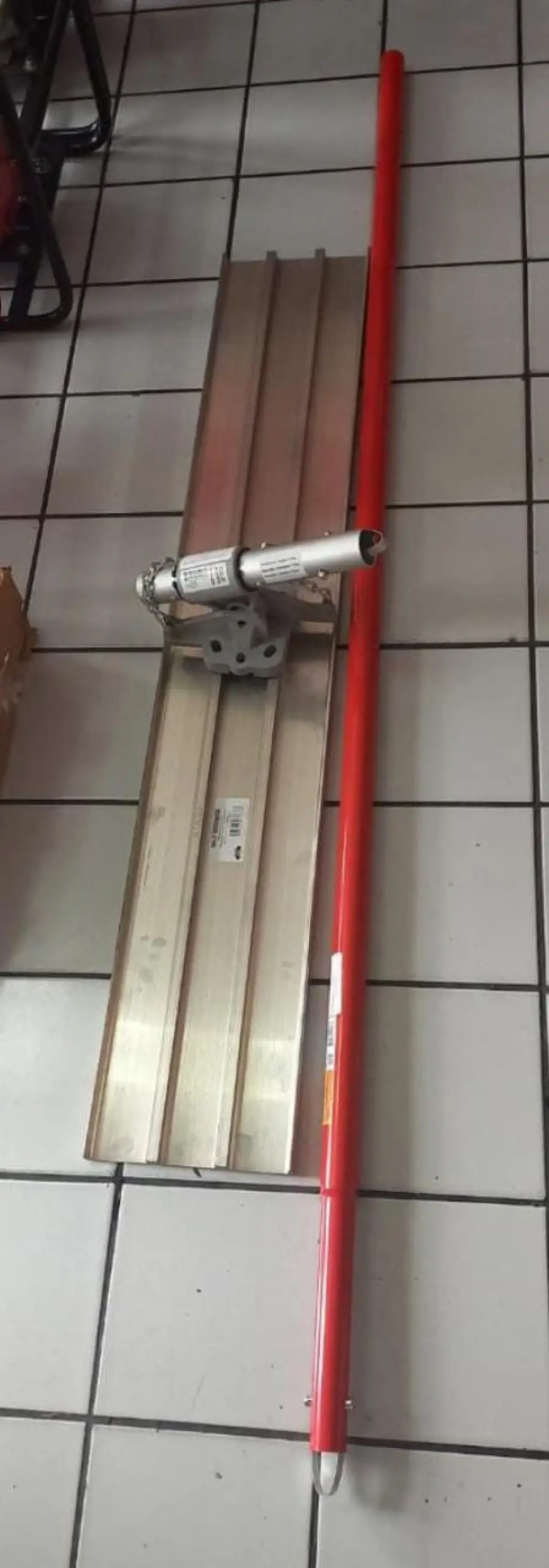 Llanas toro MARSHALLTOWN de Magnesio 48 Pulg. Para floteado del concreto.