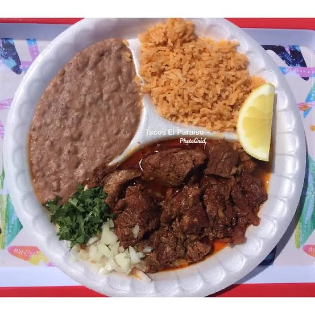 Sabrosa Birria de Res estilo Jalisco