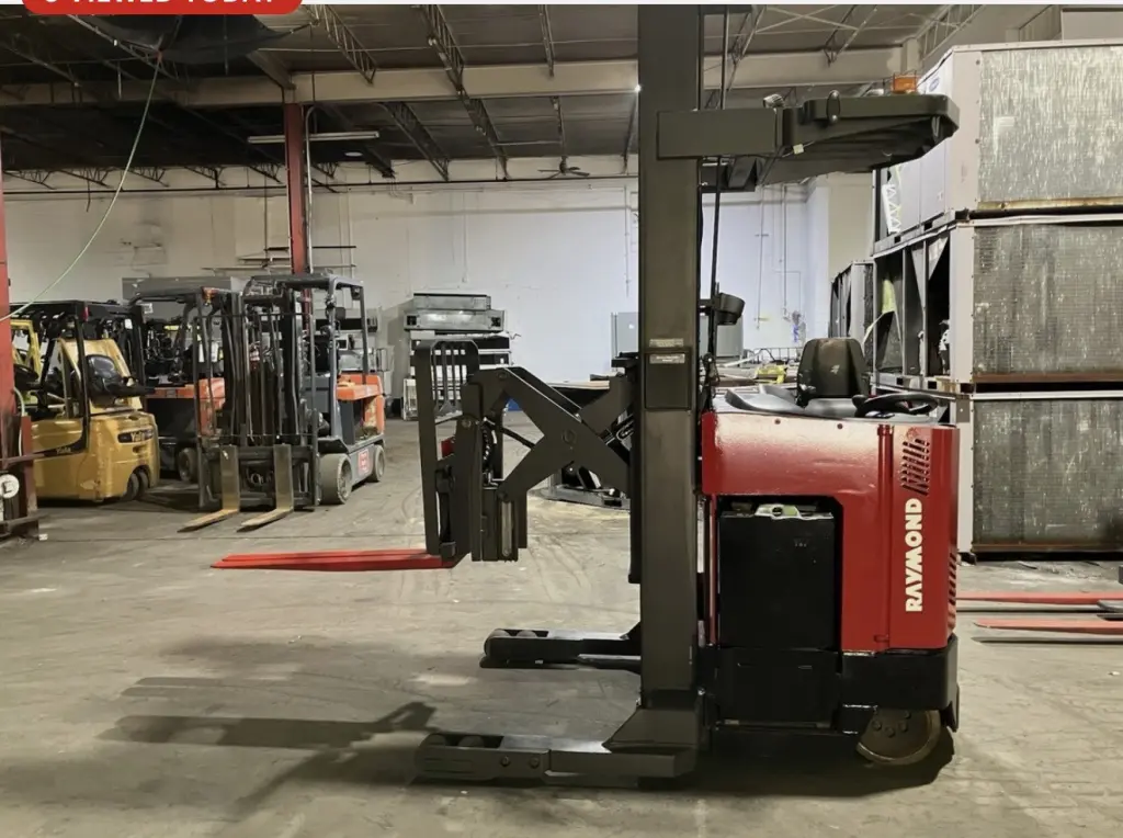 Forklift with High Reach Manejadores de Montacarga