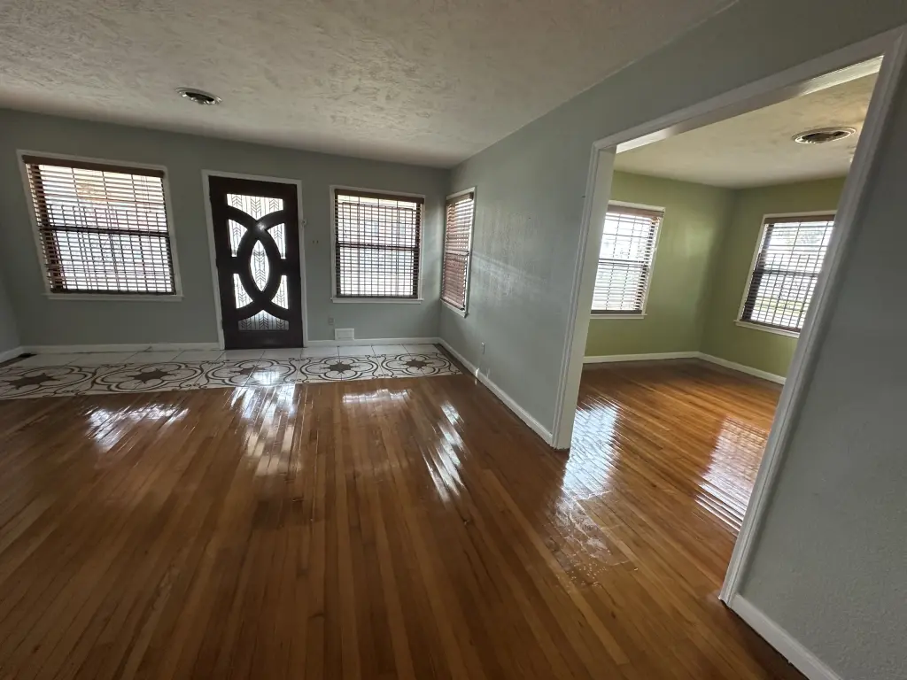 RENTO BONITA, MUY AMPLIA, COMODA, CENTRICA... CASA EN ESQUINA HOUSTON, TX 77023