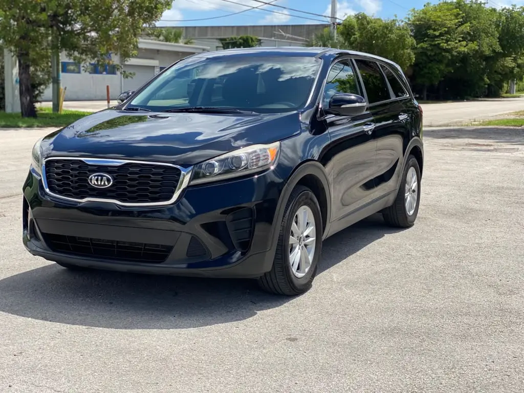 2019 Kia Sorento 💺 3 FILAS DE ASIENTOS 🧾 TÍTULO LIMPIO 💲7.499 CASH