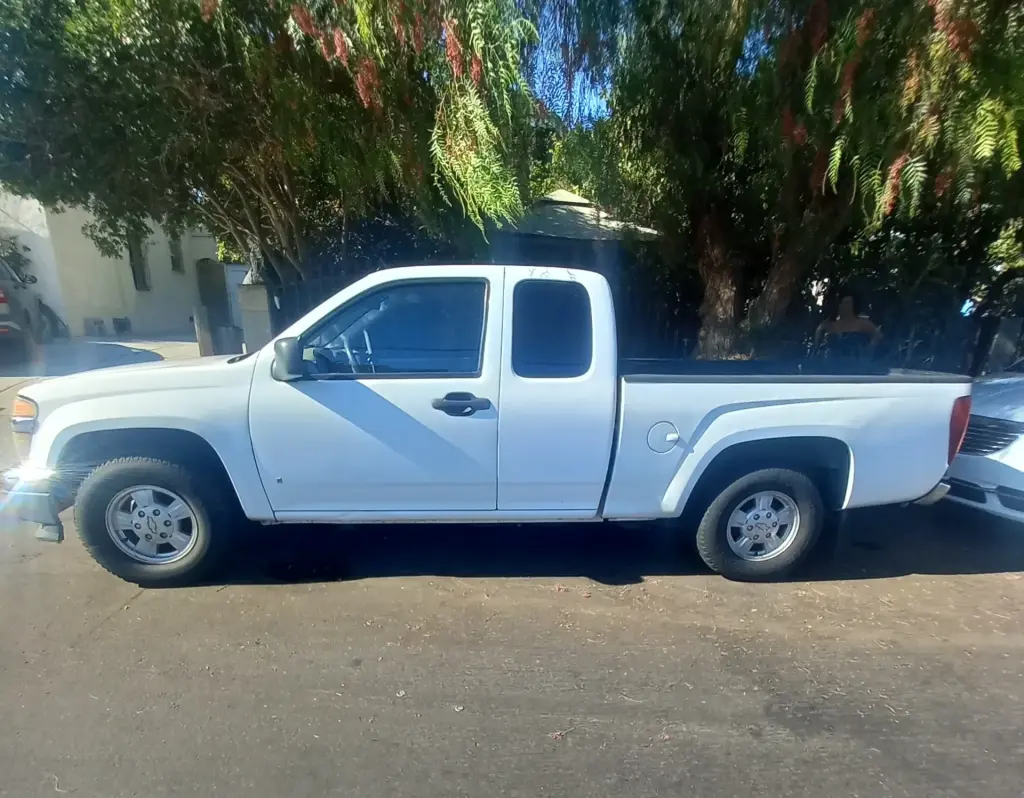 Camioneta Blanca Confiable en Venta