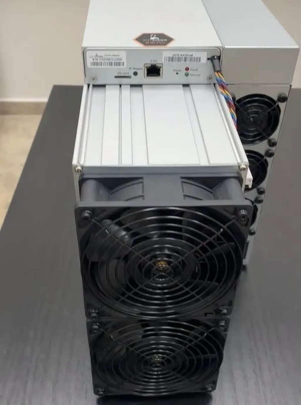 BITMAIN Antminer Z15 Pro 860k/sol 2780W Miner