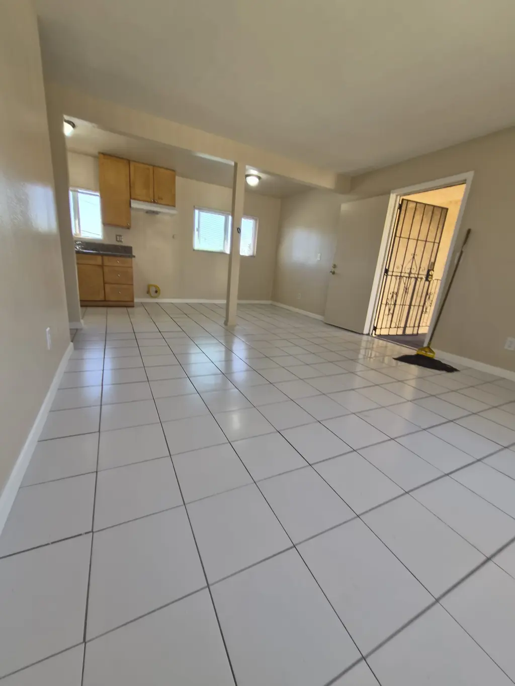 2 Bedroom Apartment- Bell Gardens