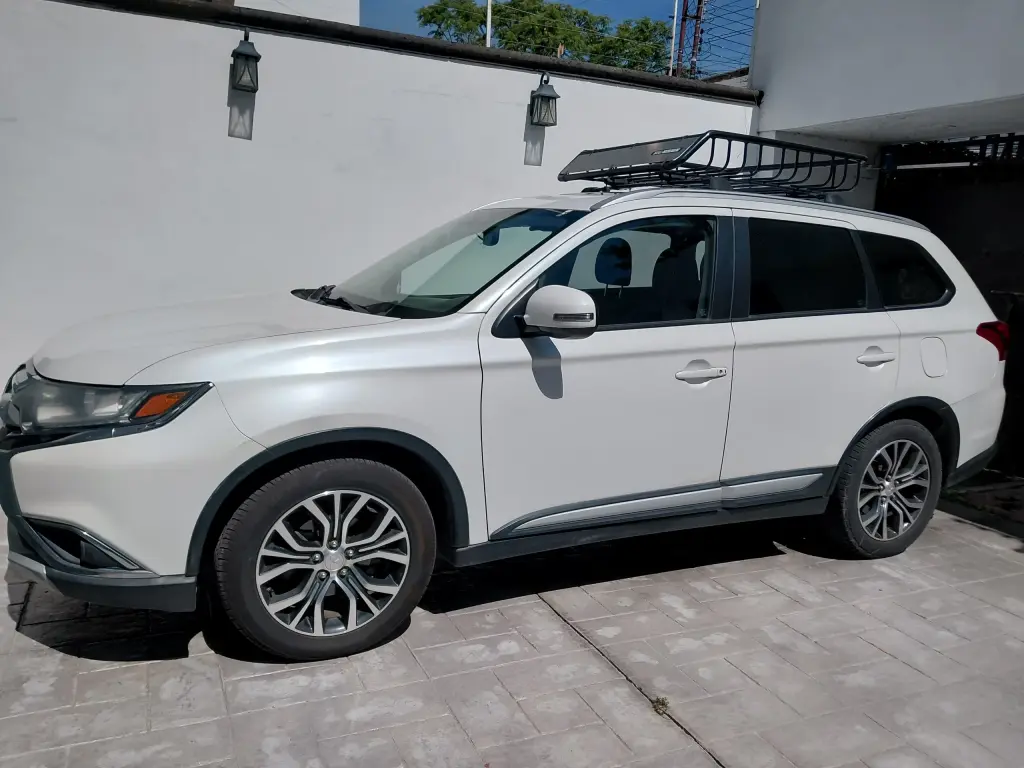 Mitsubishi Outlander 2016 - Excelente Estado