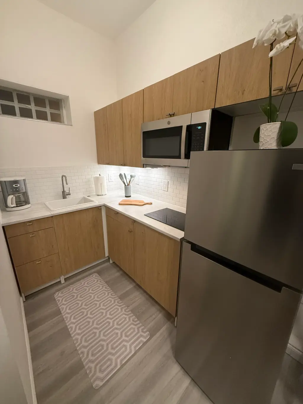 SE SOLICITA CUIDADORA DE PLANTA – NORTH FONTANA, CA