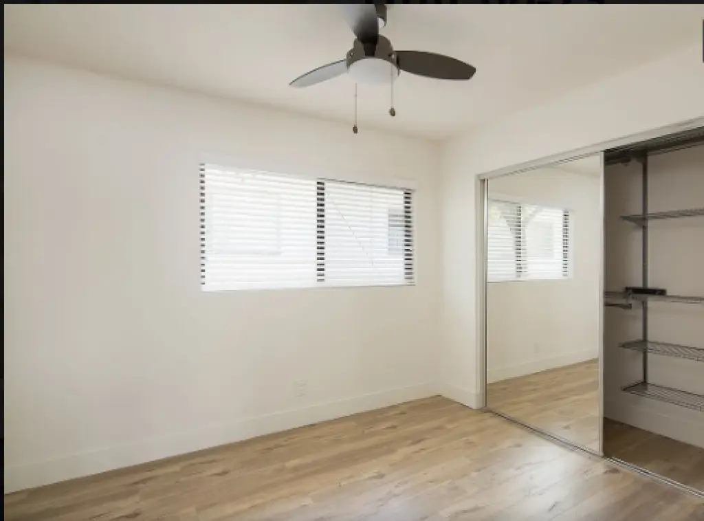 Rento Cuarto en Downey $700