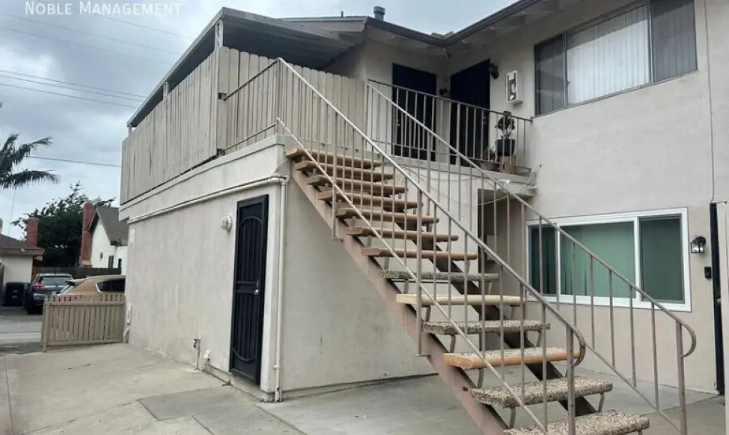 Casa en alquiler de 2 dormitorios y 1 baño en Orange .