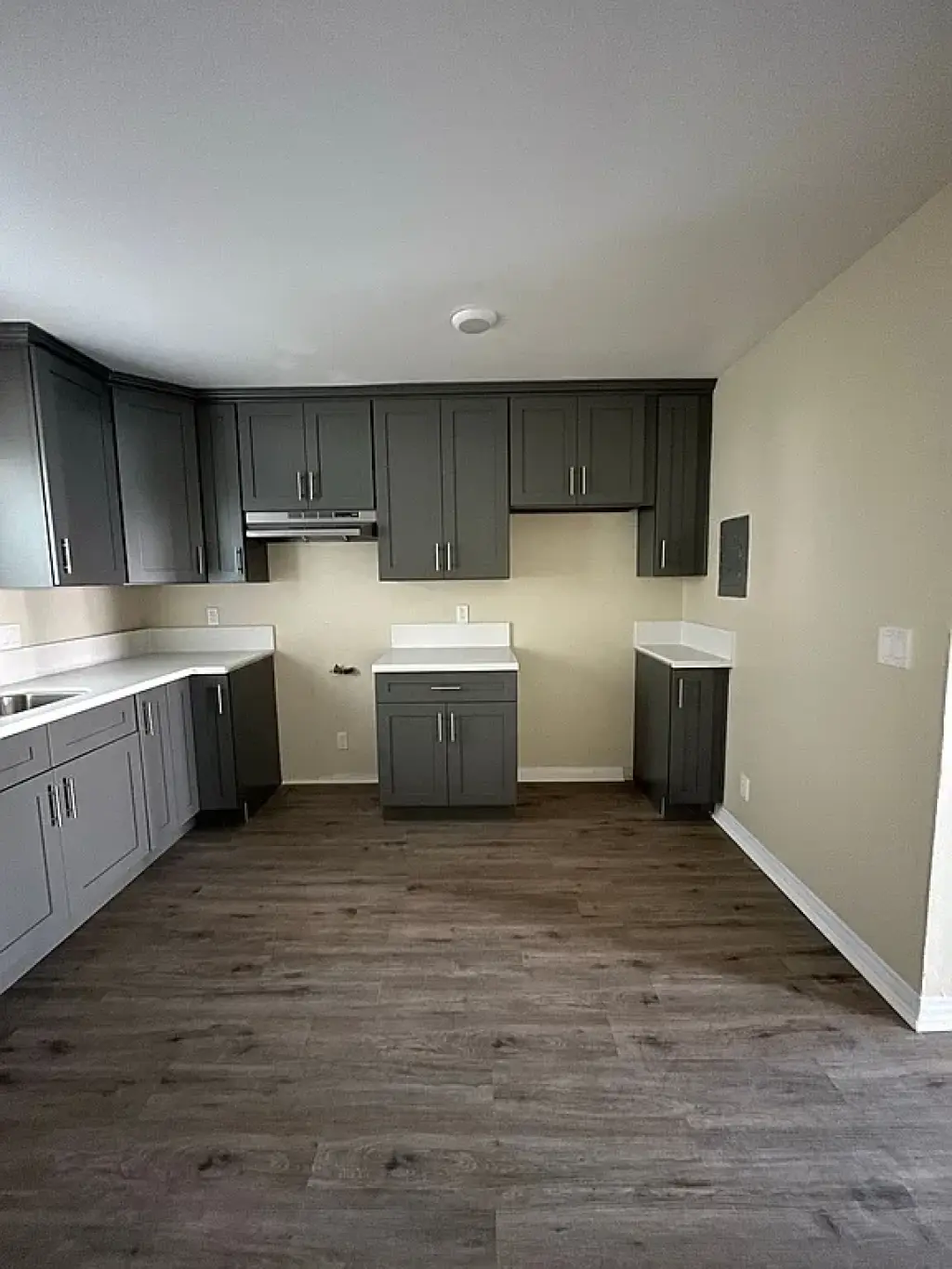 2 BEDROOM FOR LEASE
