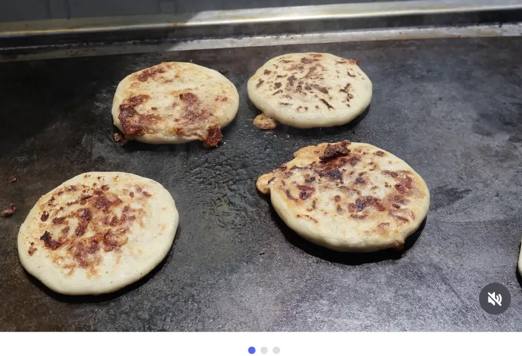 Deliciosas Pupusas Hechas a Mano en Venta