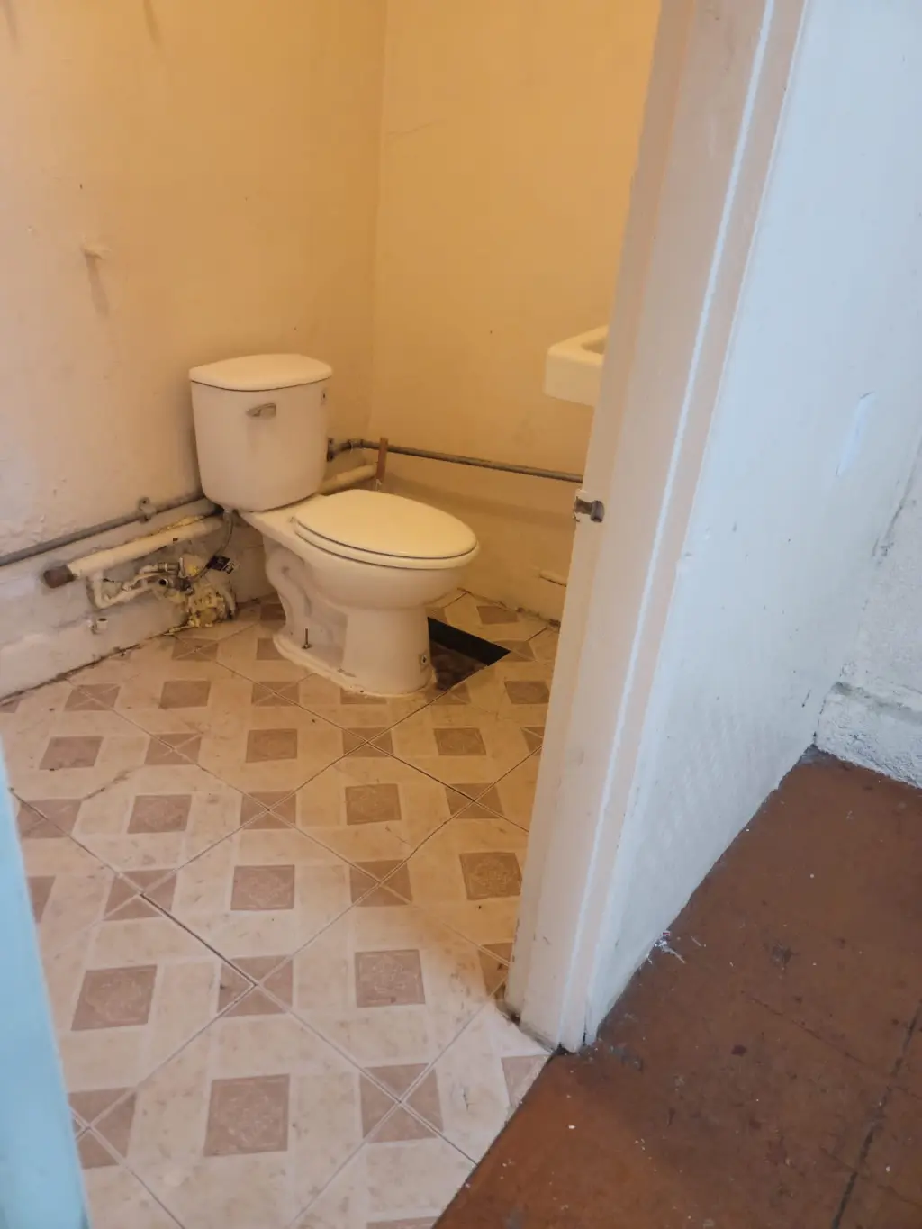 Espacio comercial con su propio baňo