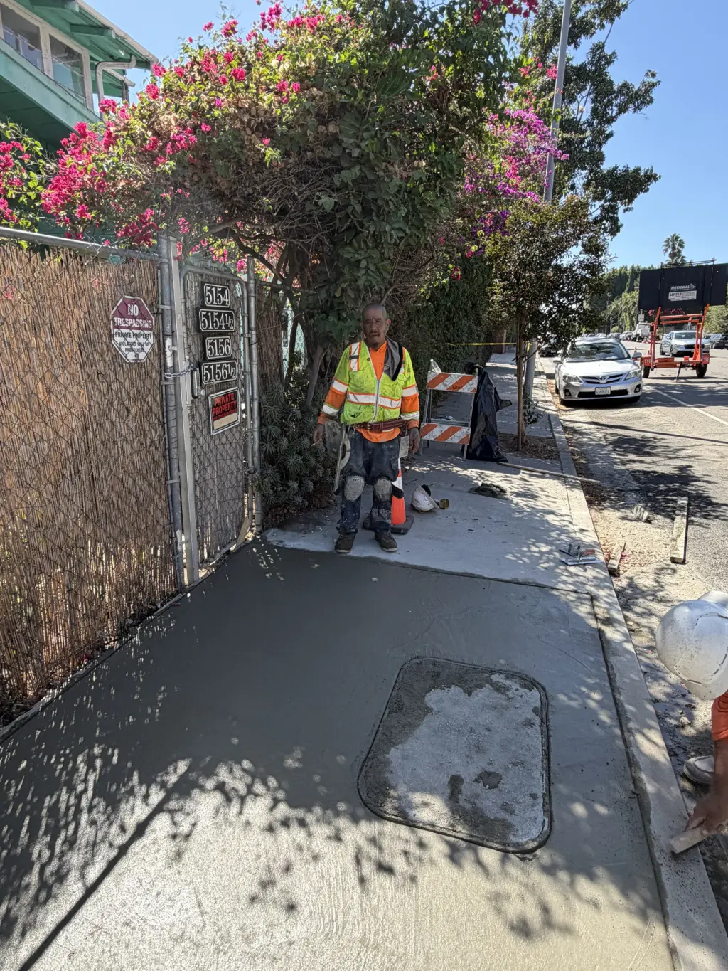Quebrar concreto, escarbar, cortar con cualquier tipo de Máquina un poco finish