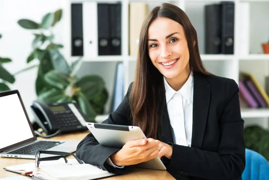Requerimos personal de ventas y oficina.