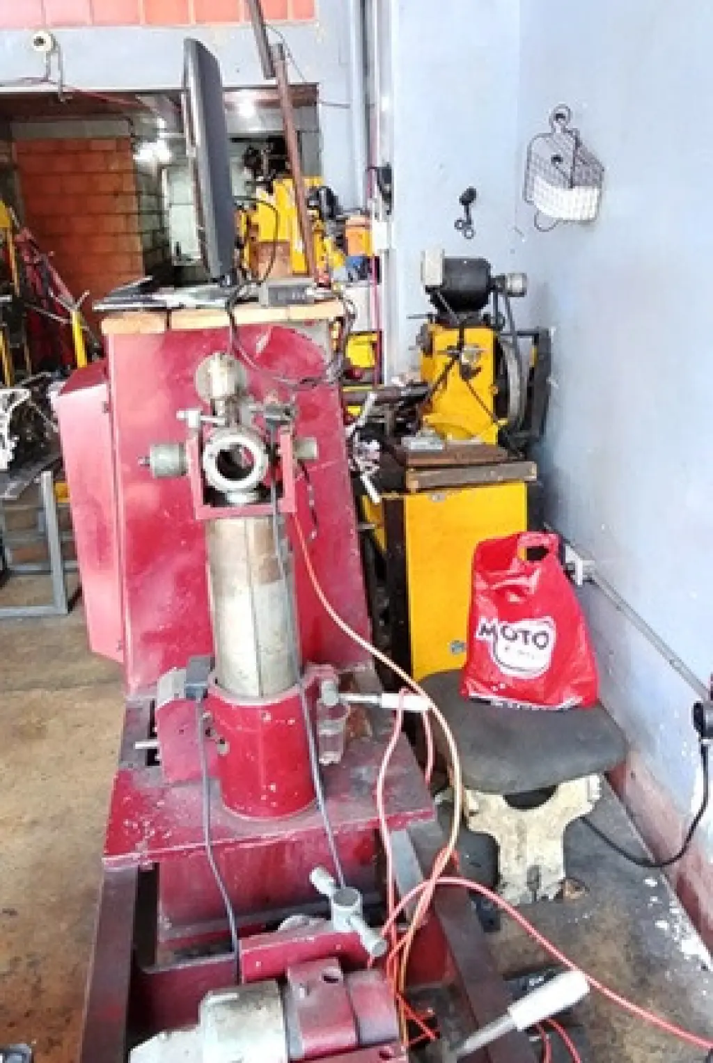 Otro Taller De rectificado  De Motores