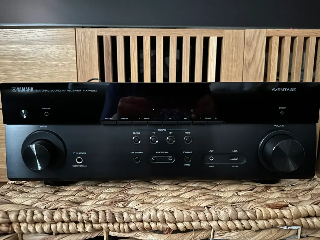 Receptor AV Yamaha Avantage RX-680 - Sistema de Sonido de Alta Calidad