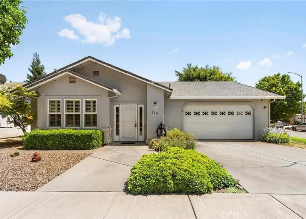Beautiful Mobile Home for Sale