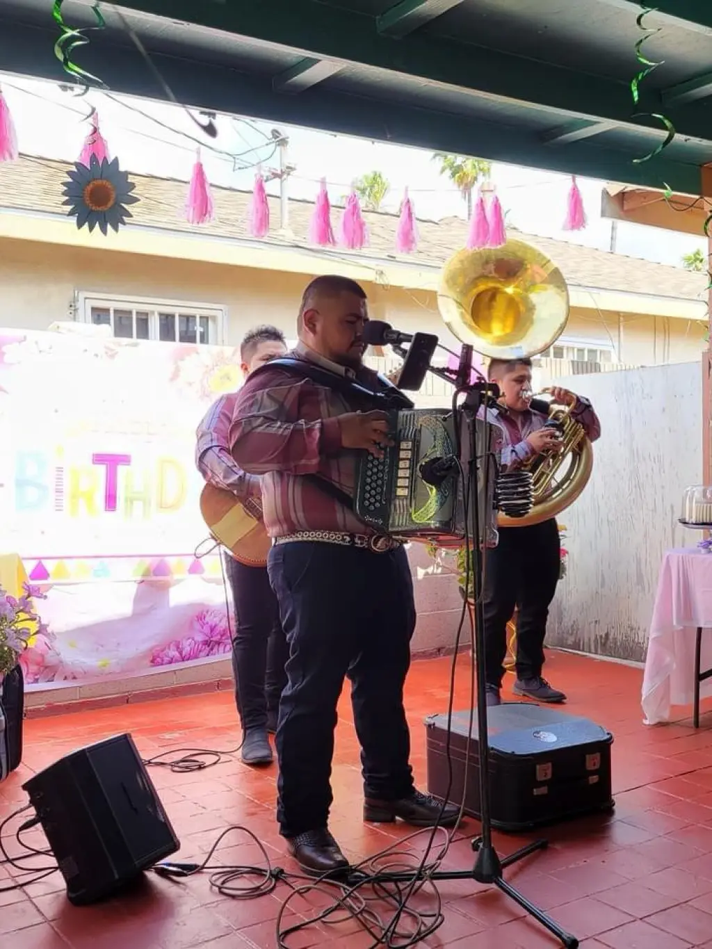 Grupo Norteño Los Parientes de Escobar 🪗🎶🤠