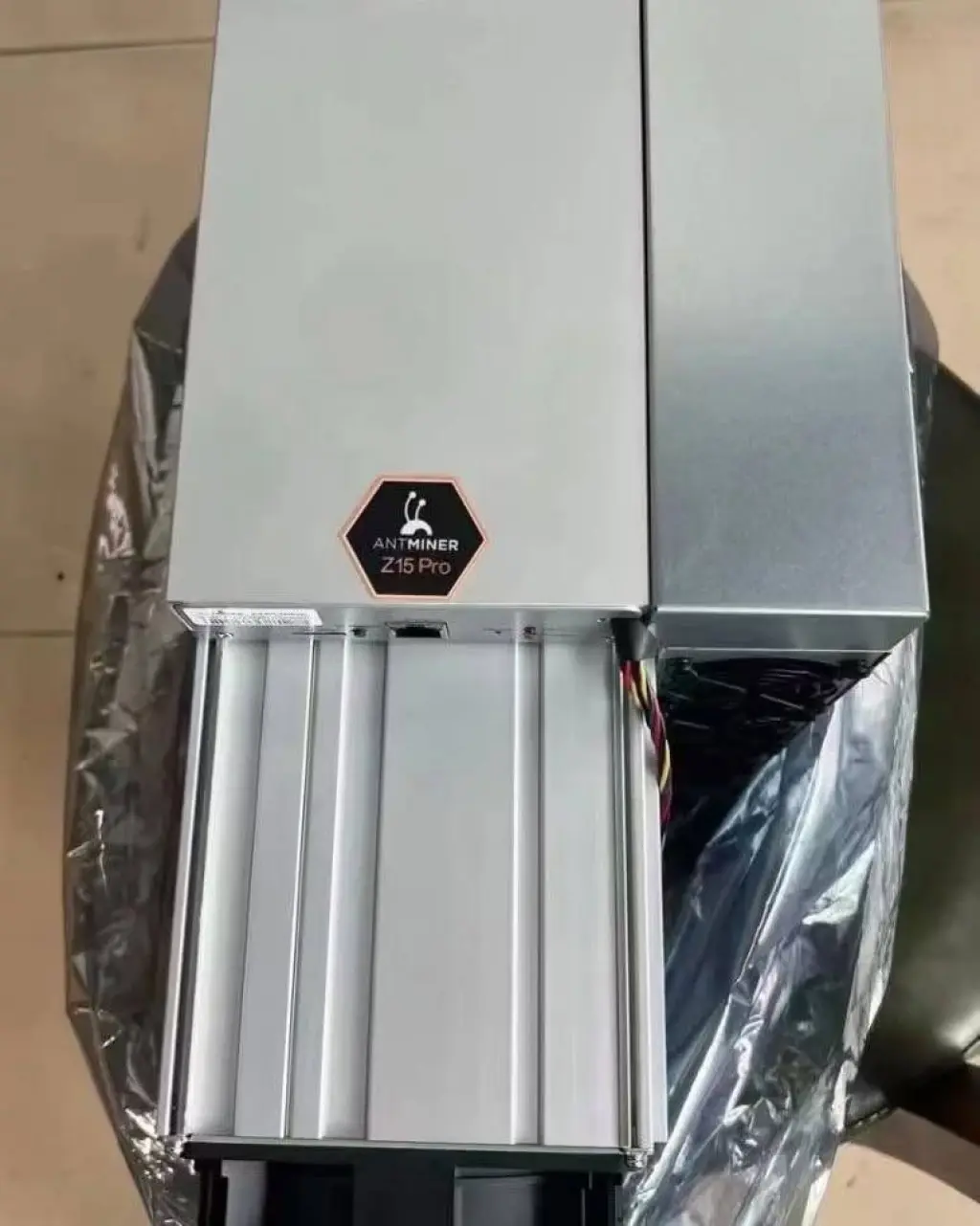 BITMAIN Antminer Z15 Pro 860k/sol 2780W Miner With Warranty BRAND NEW.