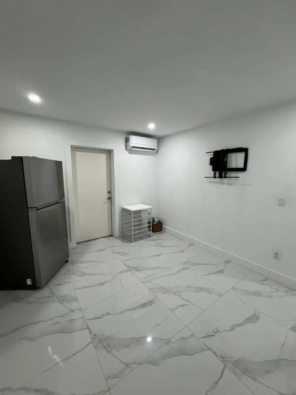 🏠 ¡Como Nuevo! Efficiency de 1 Habitación con Todas las Comodidades