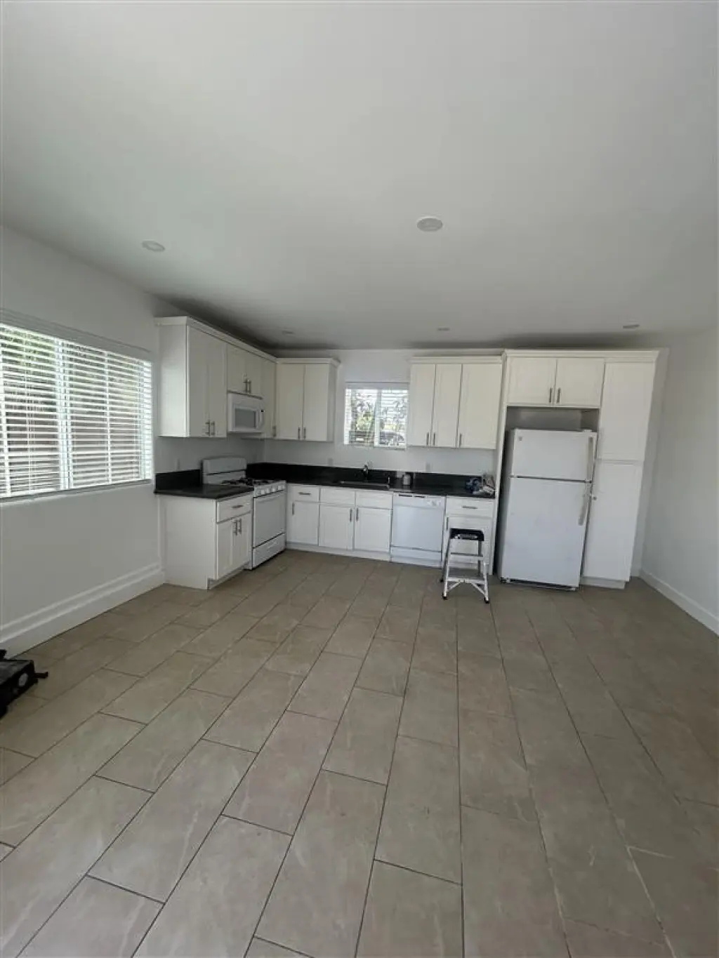 ADU de 2 Recámaras y 2.5 Baños – ¡Disponible Ahora!