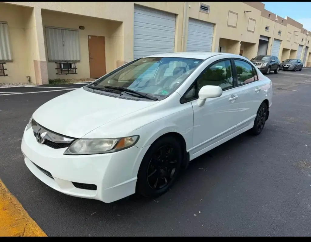 🚘 2010 Honda Civic – $2,750 CASH ¡Título Limpio!