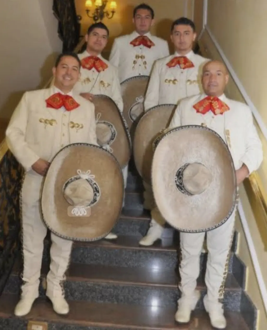 Mariachi Perla Tapatia $280