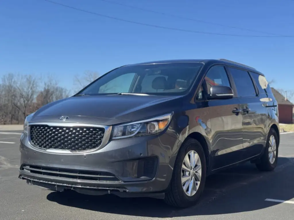 2017 Kia Sedona LX