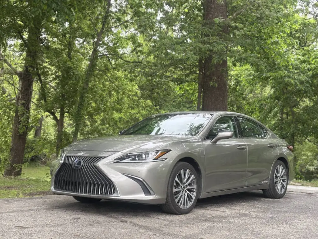 2021 Lexus ES 300h