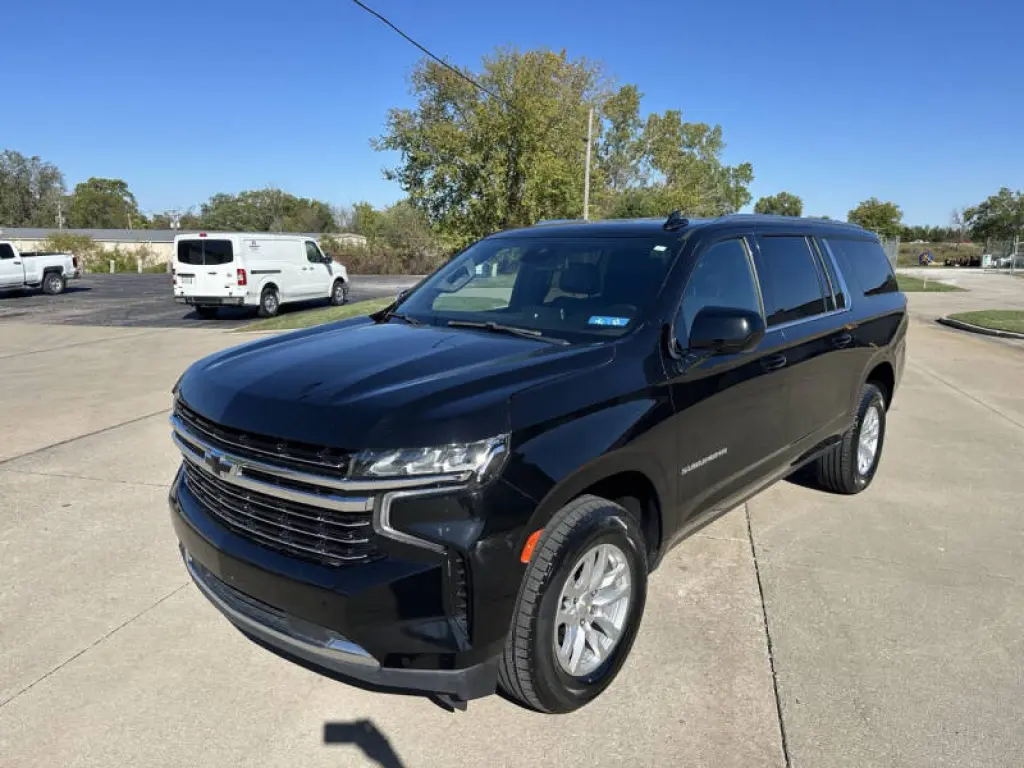 2023 Chevrolet Suburban LT