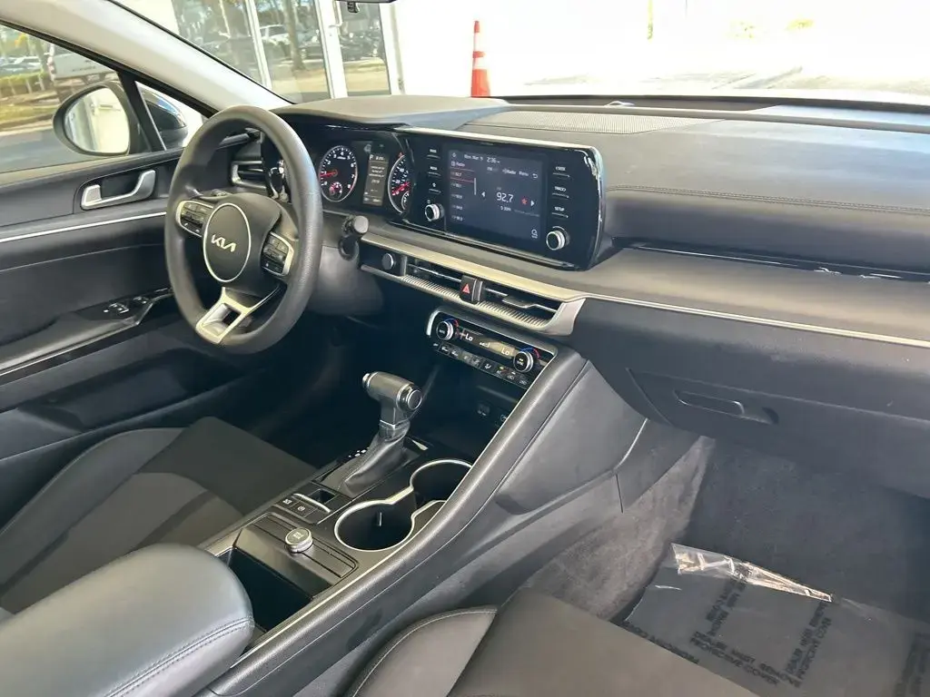 Kia K5 2022 LXS 4dr Sedan