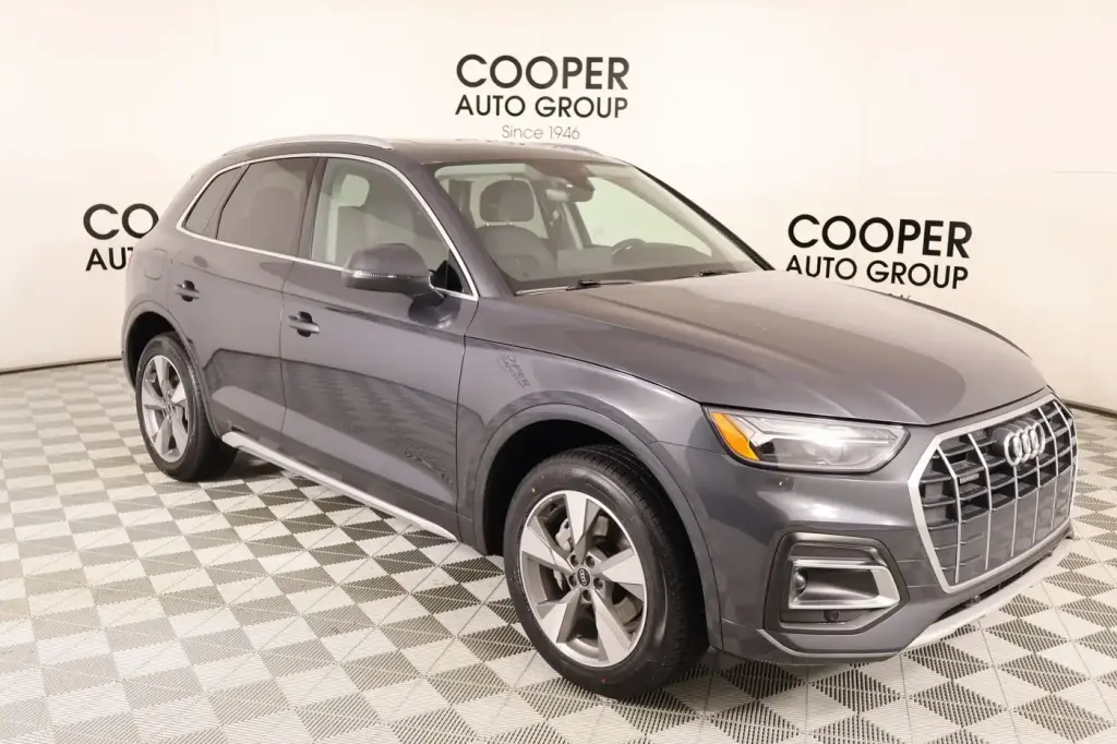 Audi Q5 2023 AWD quattro Premium 40 TFSI 4dr SUV