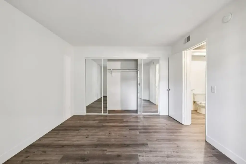Cozy 1-Bedroom and 1-Bathroom