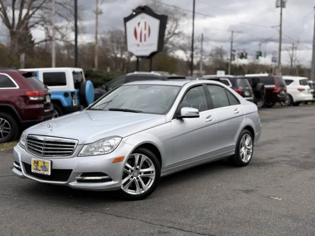 2013 Mercedes-Benz C-Class C 300 Luxury 4MATIC