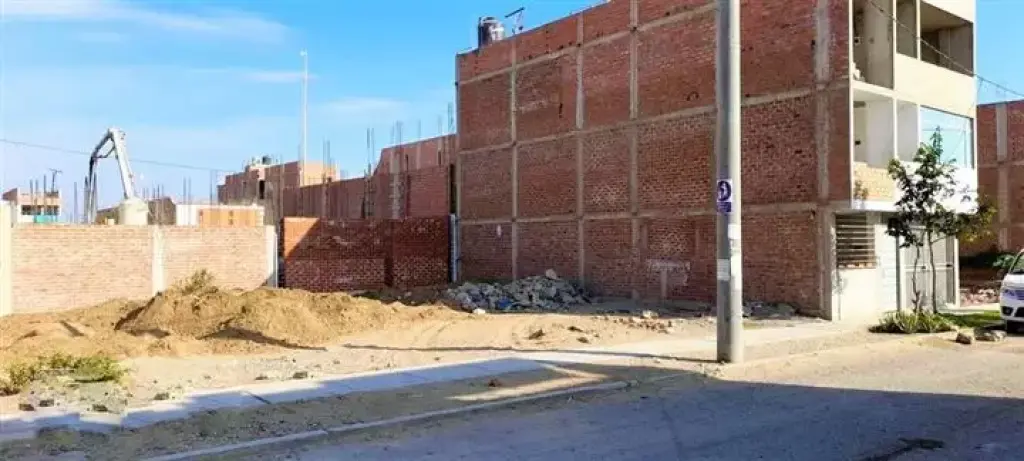 VENDO TERRENO EN SAN ISIDRO