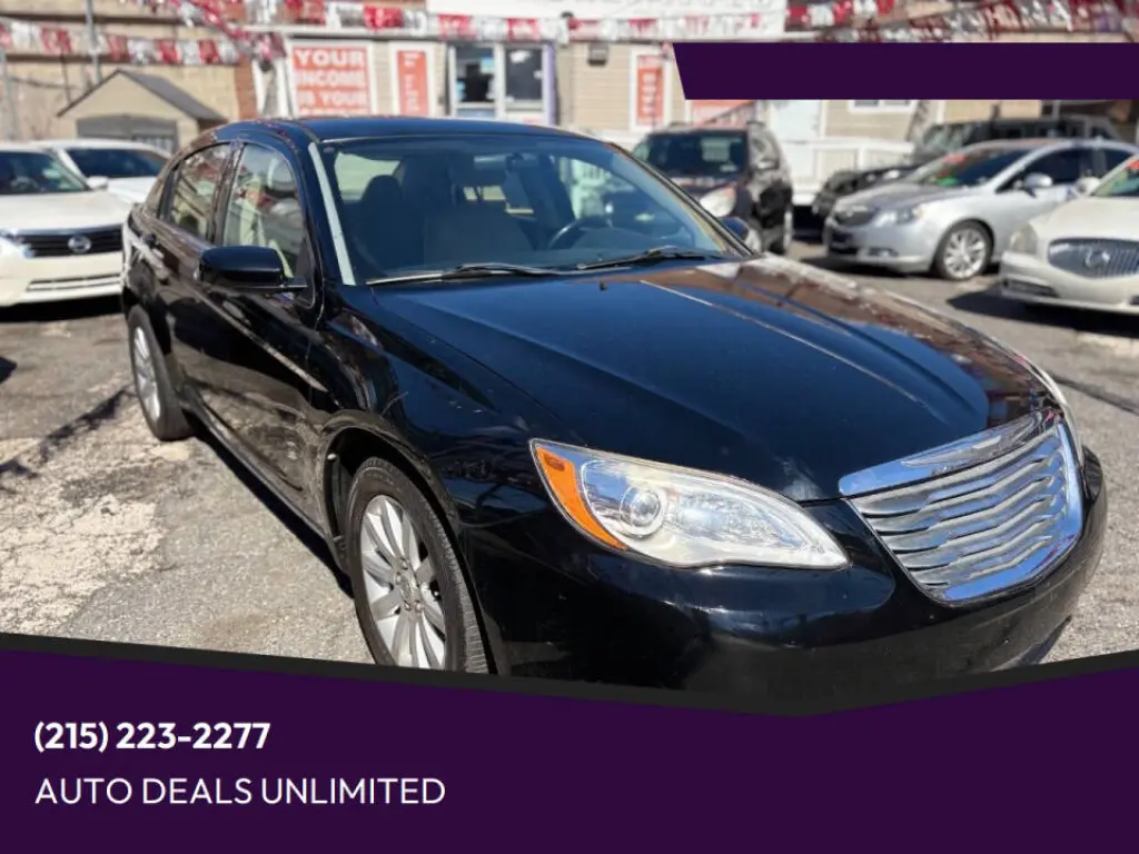 2013 Chrysler 200
Touring
