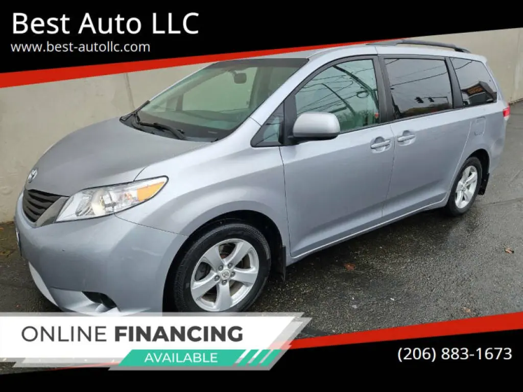 2012 Toyota Sienna LE 8-Passenger