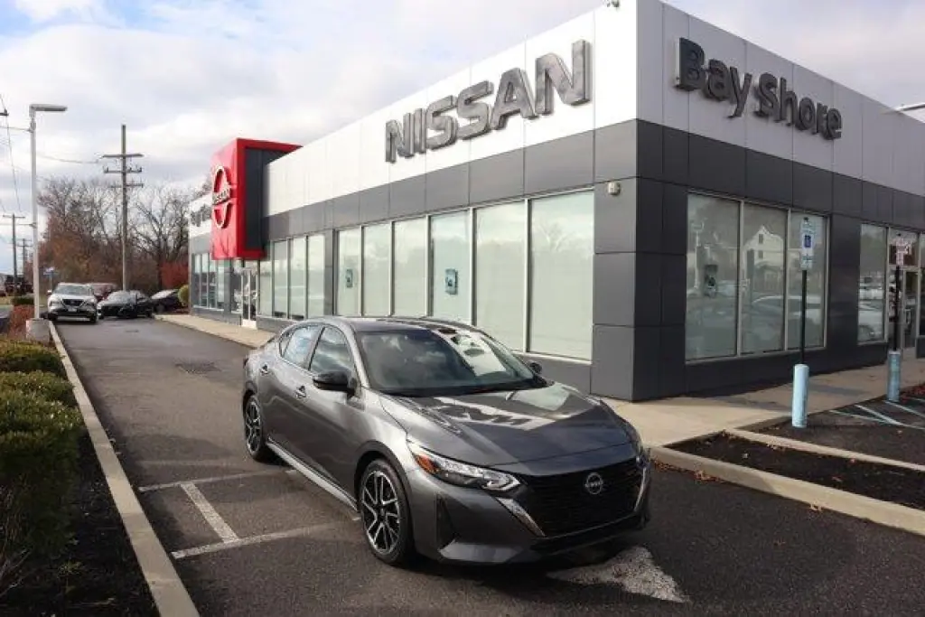 Nissan Sentra 2025 SR 4dr Sedan