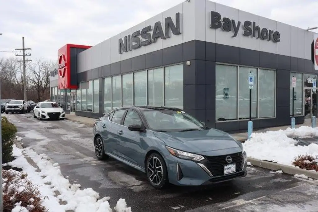 Nissan Sentra 2025 SR 4dr Sedan