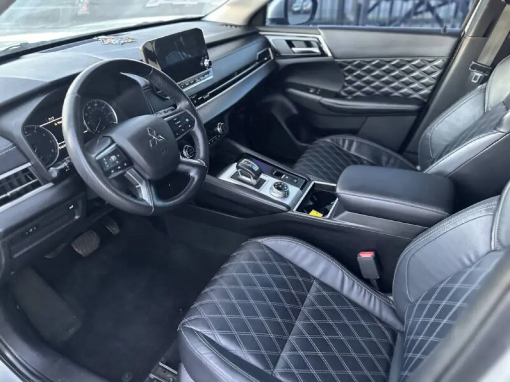 2022 Mitsubishi Outlander SEL Special Edition