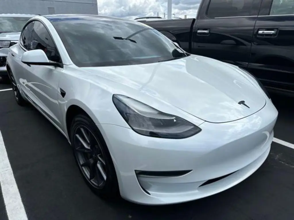 Tesla Model 3 2023 4dr Sedan