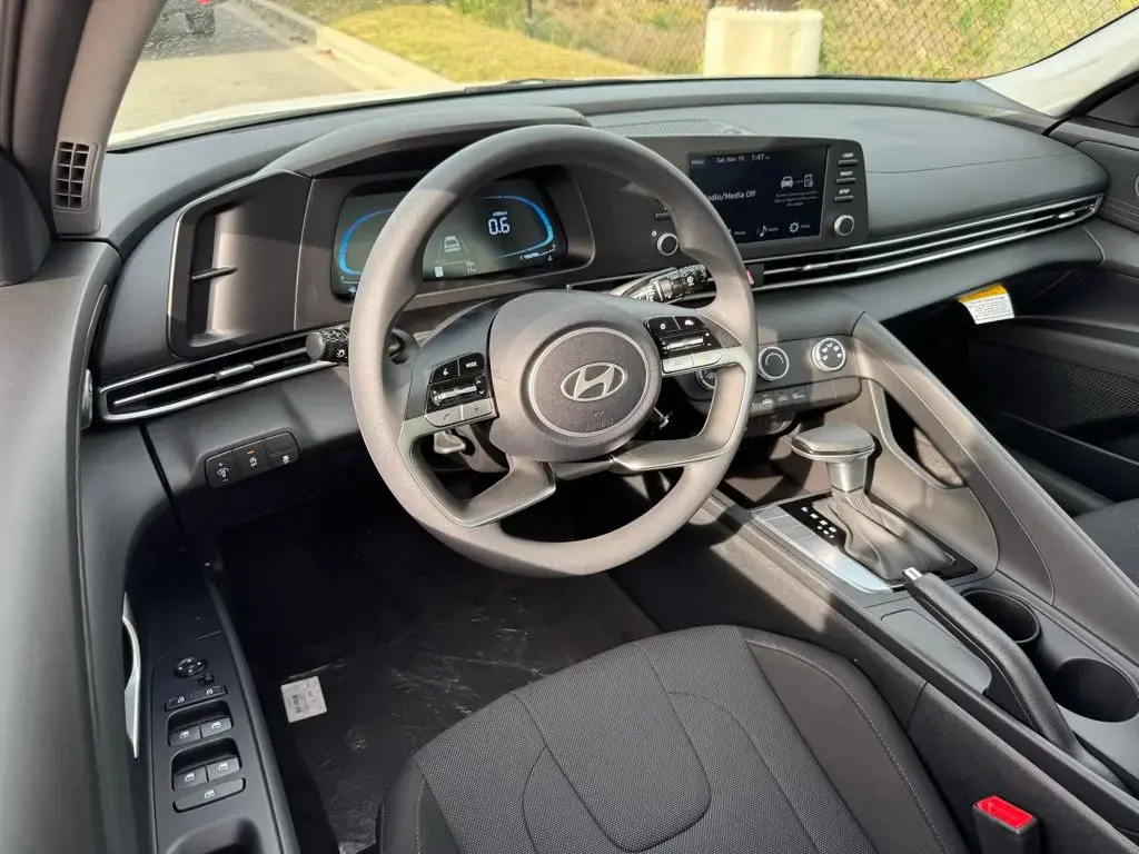 Hyundai ELANTRA 2026 SE 4dr Sedan